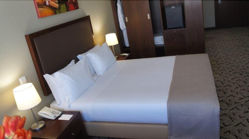 Skyna Hotel Λουάντα Εξωτερικό φωτογραφία