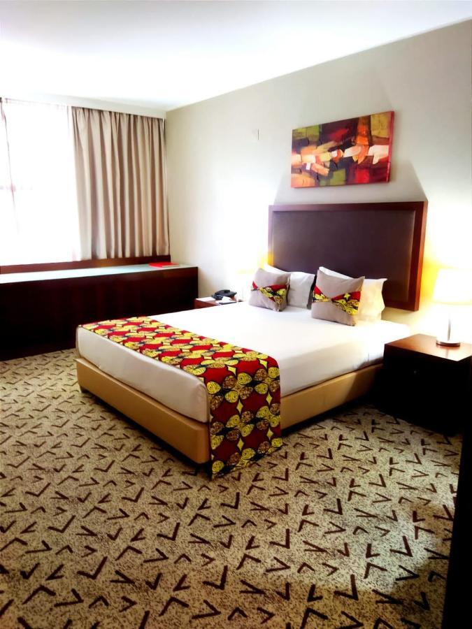 Skyna Hotel Λουάντα Εξωτερικό φωτογραφία